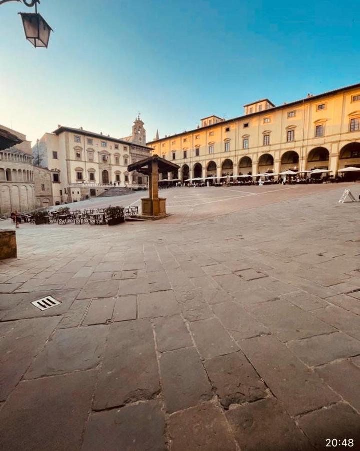 Ferienwohnung La Torre Di Borgunto - Piazza Grande Arezzo Exterior foto